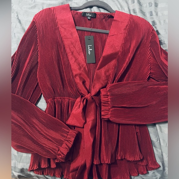 Lulus Plissé Blouse - Picture 3 of 5